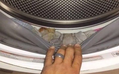 Между баком и барабаном застрял посторонний предмет